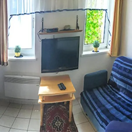Ferienunterkunft Mit Zwei Schlafzimmern *